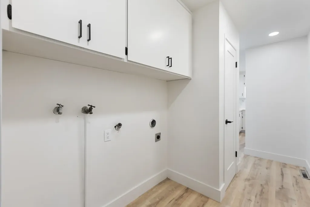 4072 Oak Hill Road Oakland CA 94605