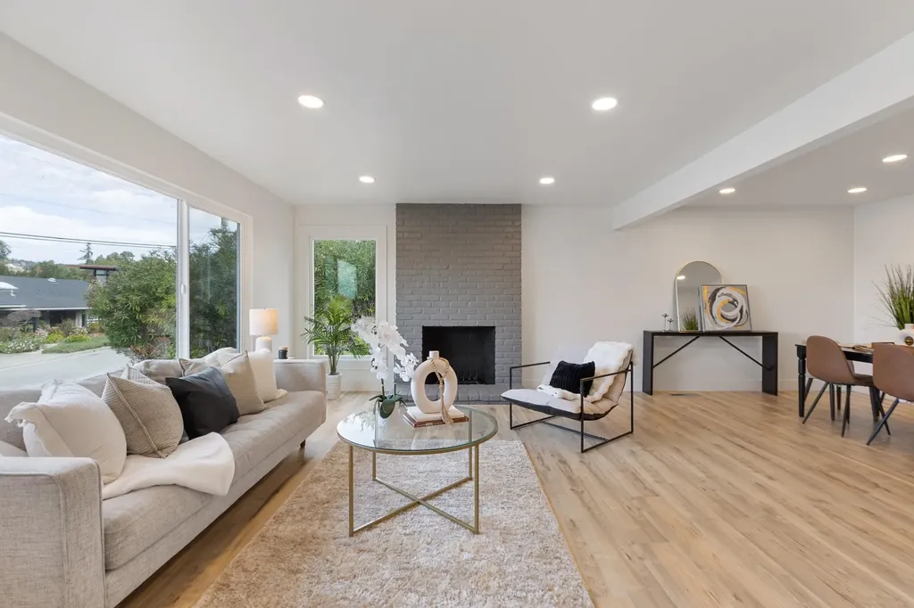 4072 Oak Hill Road Oakland CA 94605