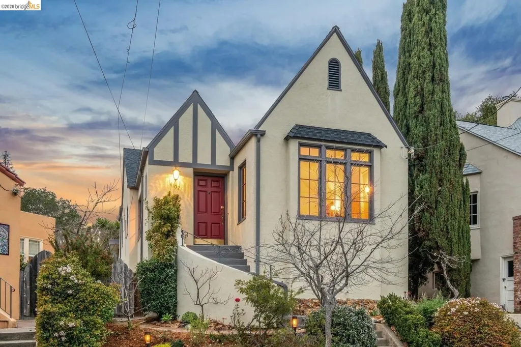 Oakland CA, 4107 Lyman Road