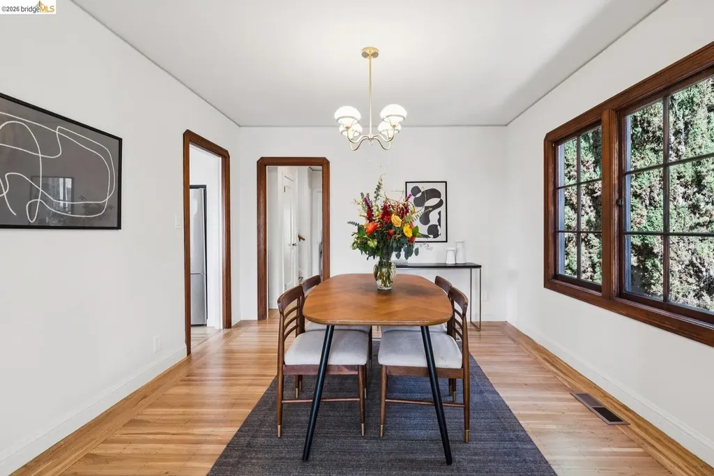 4107 Lyman Road Oakland CA 94602