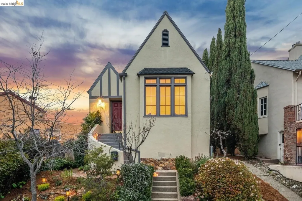 4107 Lyman Road Oakland CA 94602