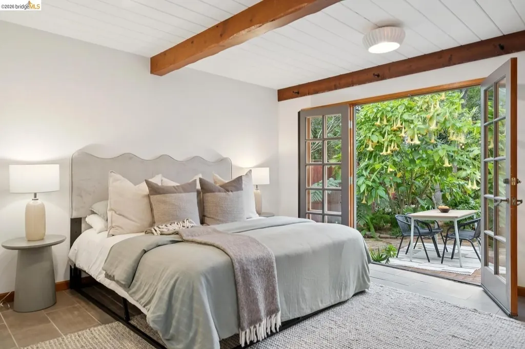 4107 Lyman Road Oakland CA 94602