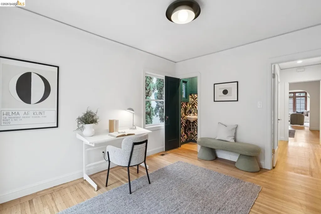 4107 Lyman Road Oakland CA 94602