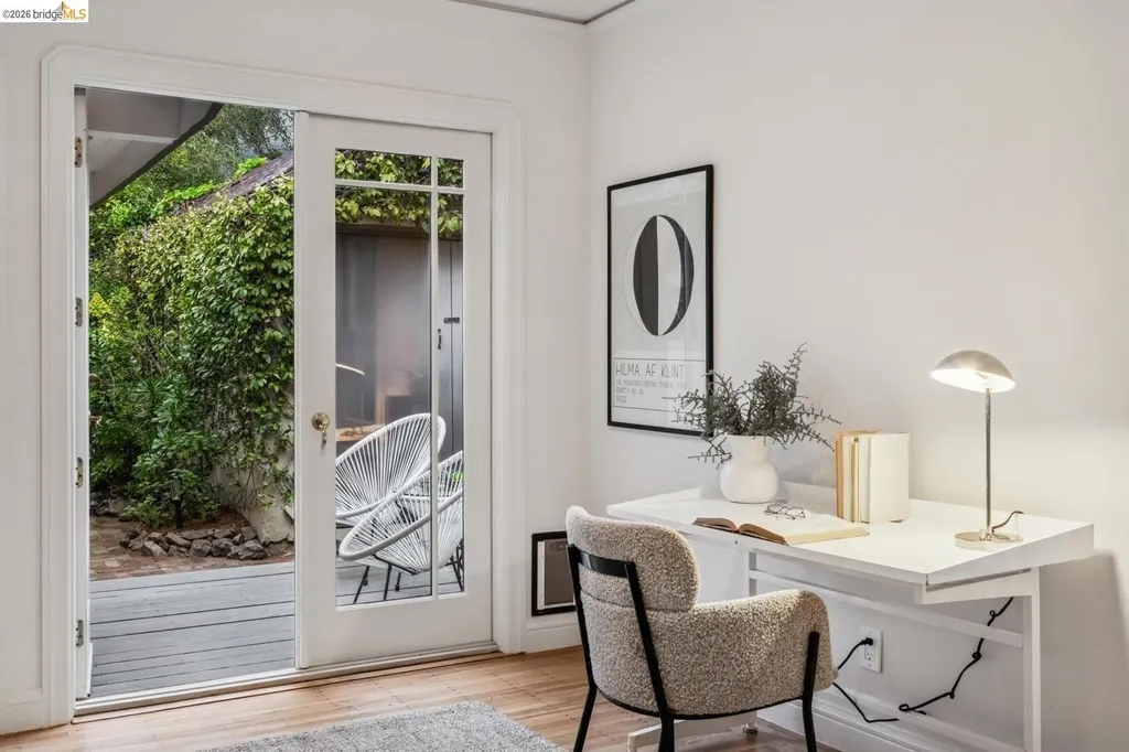 4107 Lyman Road Oakland CA 94602