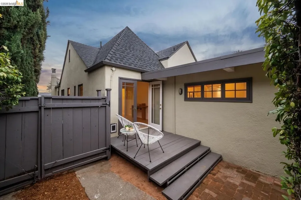 4107 Lyman Road Oakland CA 94602