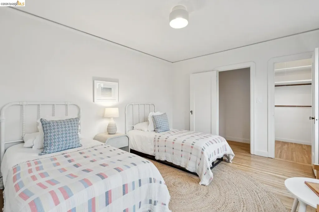 4107 Lyman Road Oakland CA 94602