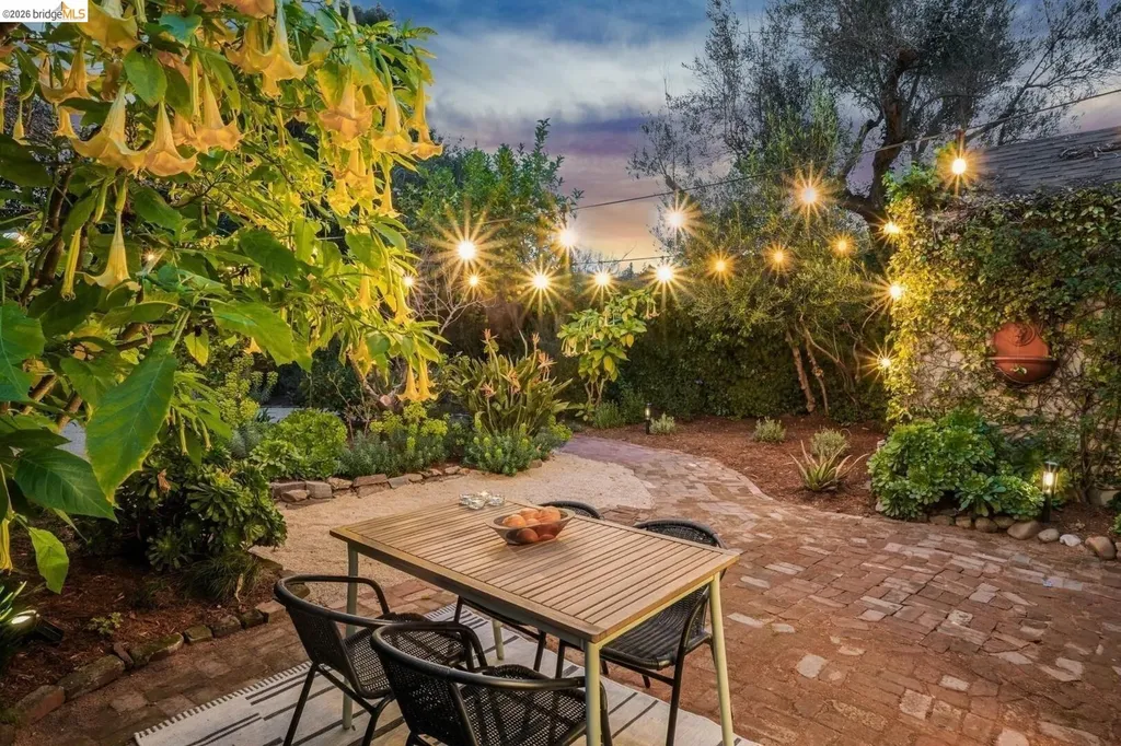 4107 Lyman Road Oakland CA 94602