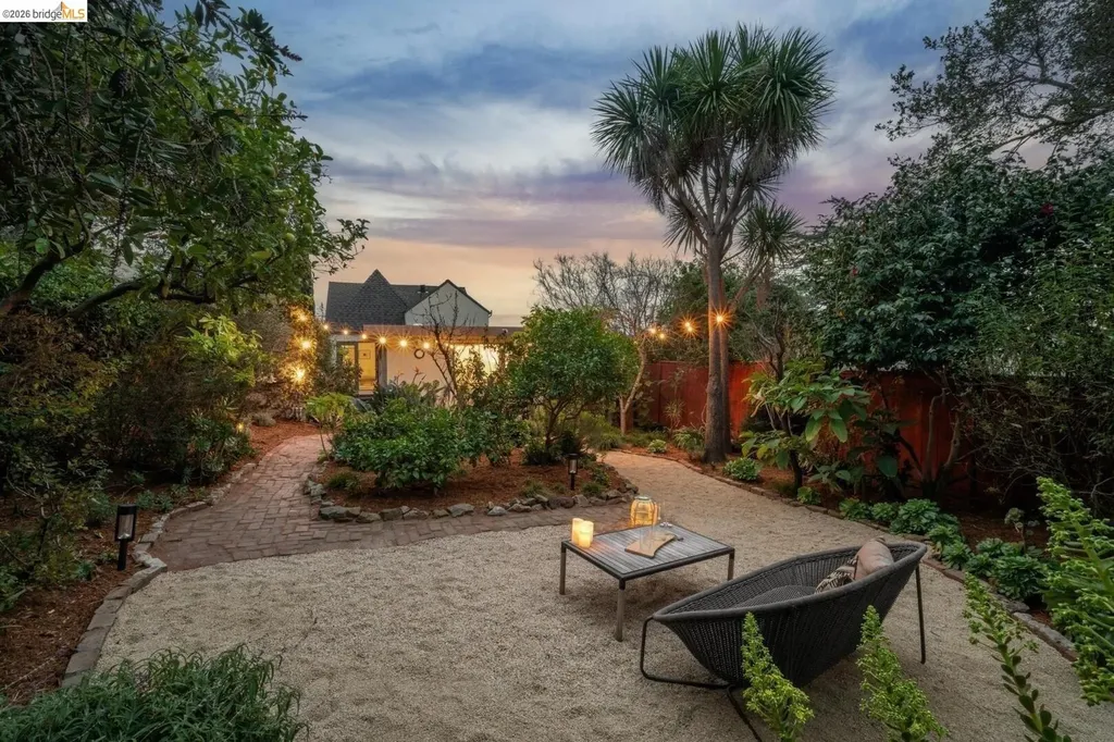 4107 Lyman Road Oakland CA 94602