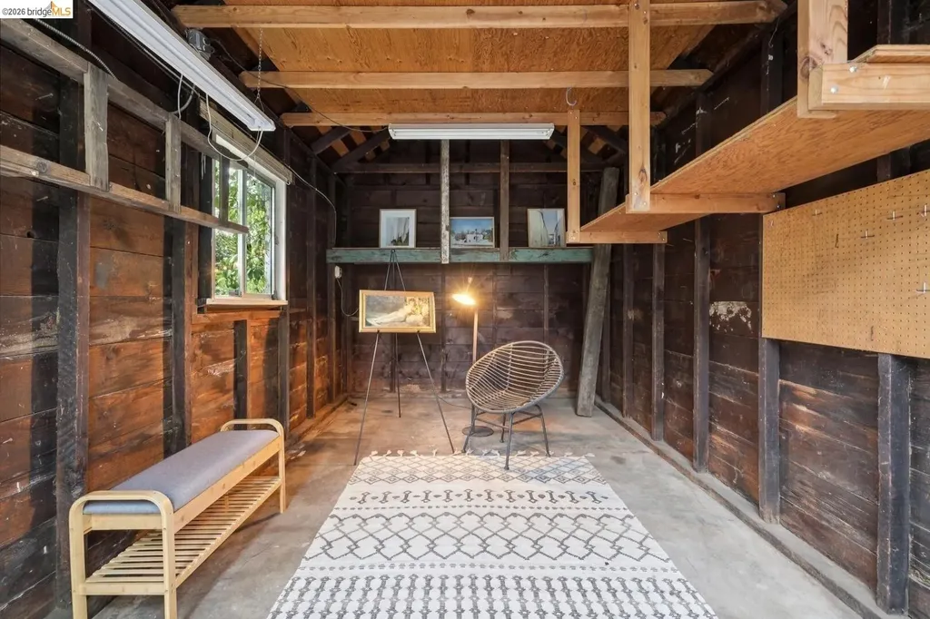 4107 Lyman Road Oakland CA 94602