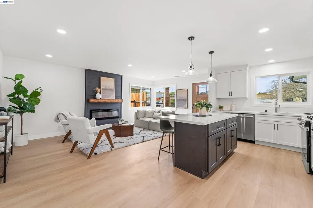 215 San Bernardino Court Bay Point CA 94565