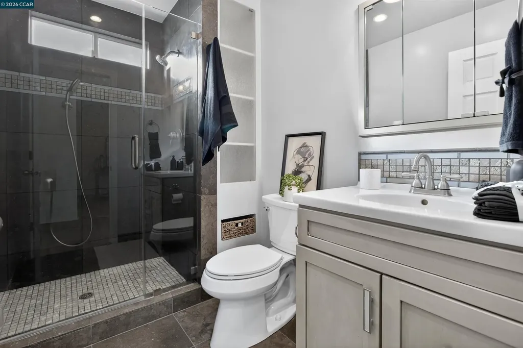 1956 Holly Drive Concord CA 94521