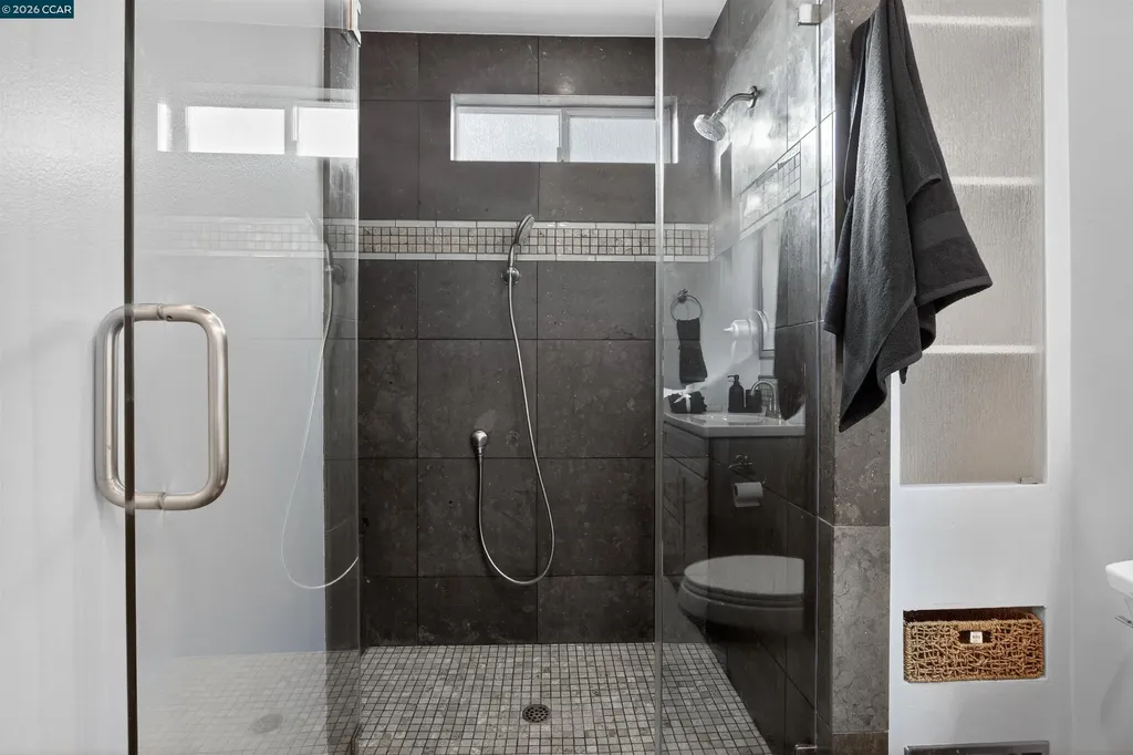 1956 Holly Drive Concord CA 94521