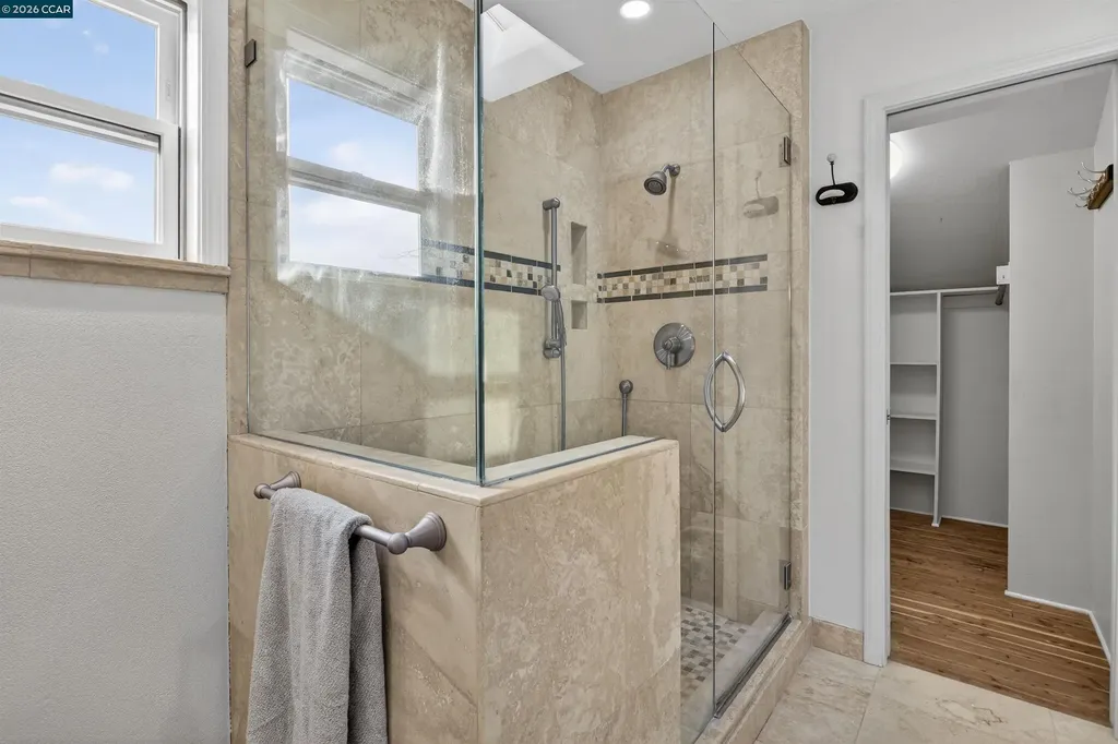 1956 Holly Drive Concord CA 94521