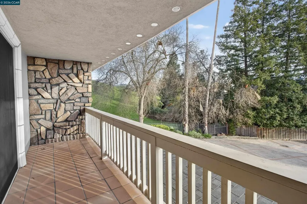 1956 Holly Drive Concord CA 94521