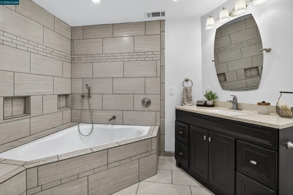 1956 Holly Drive Concord CA 94521