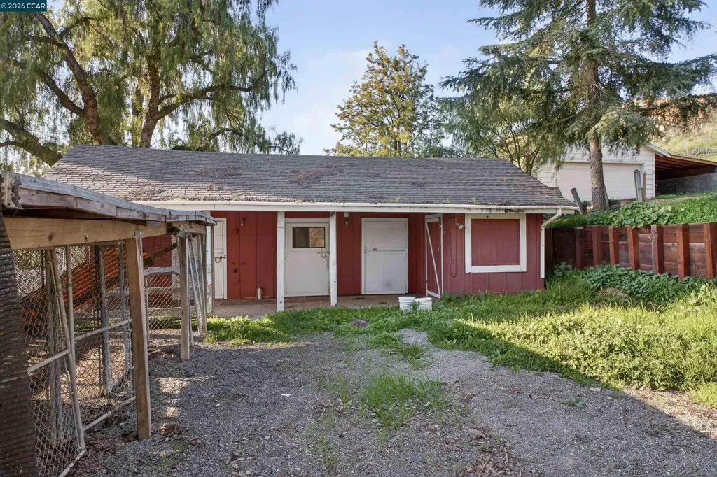 1956 Holly Drive Concord CA 94521