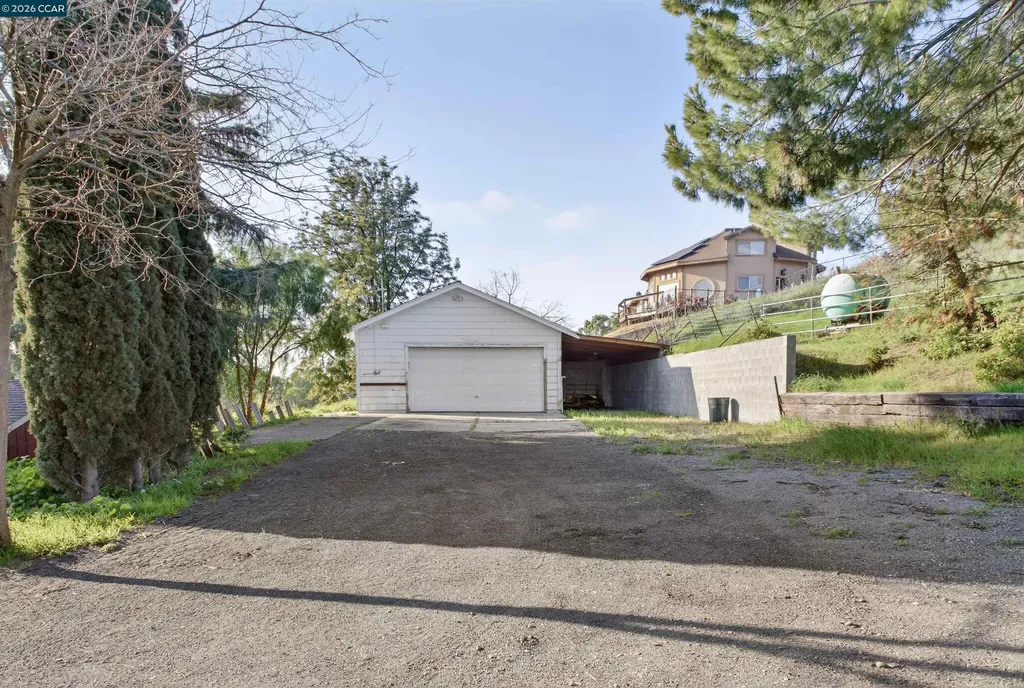 1956 Holly Drive Concord CA 94521