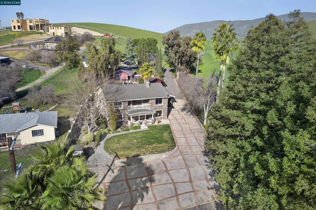 1956 Holly Drive Concord CA 94521