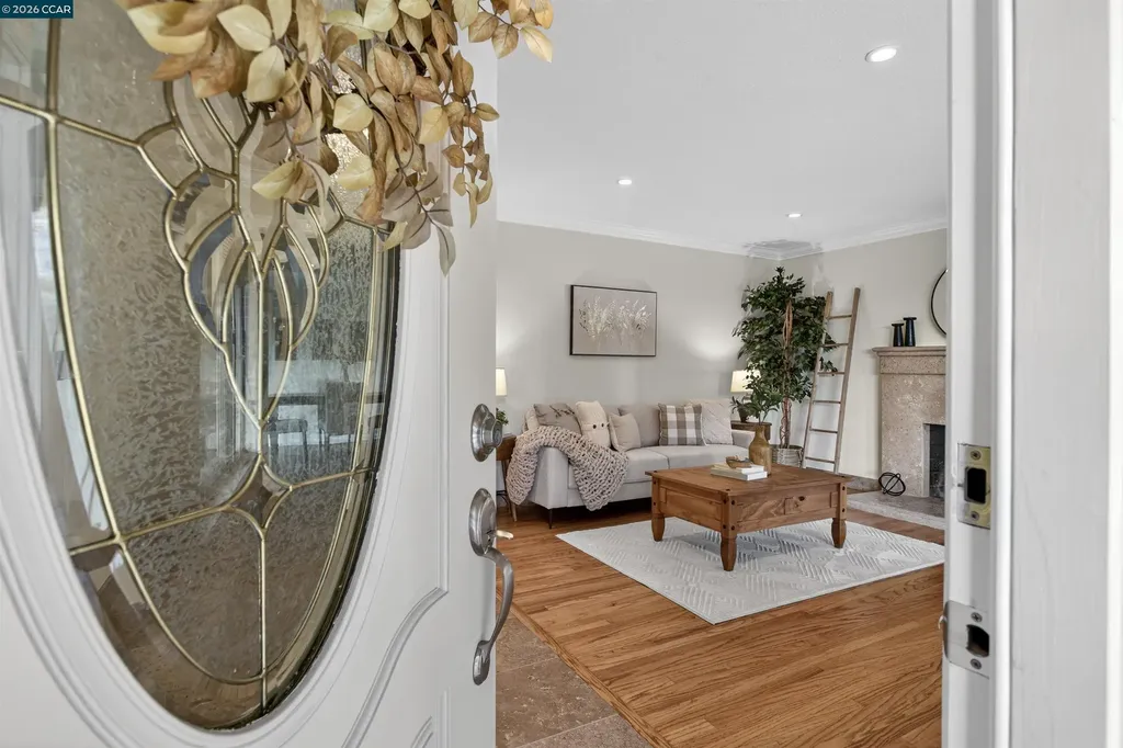 1956 Holly Drive Concord CA 94521