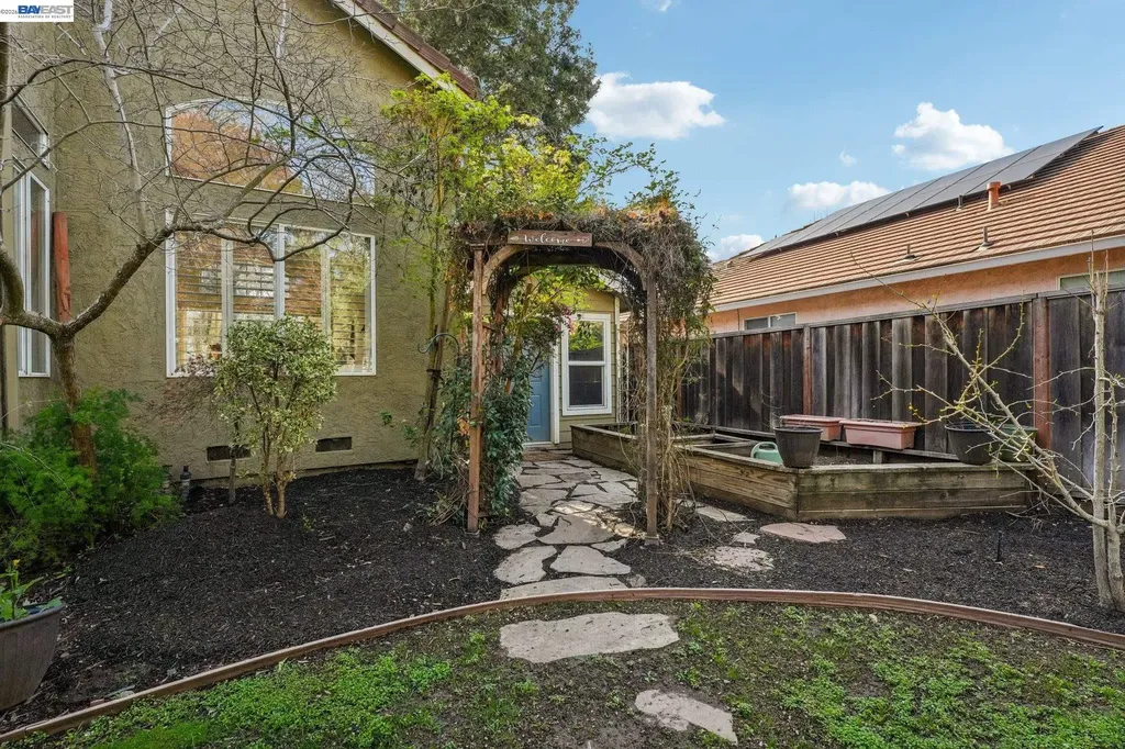 1042 Dana Circle Livermore CA 94550