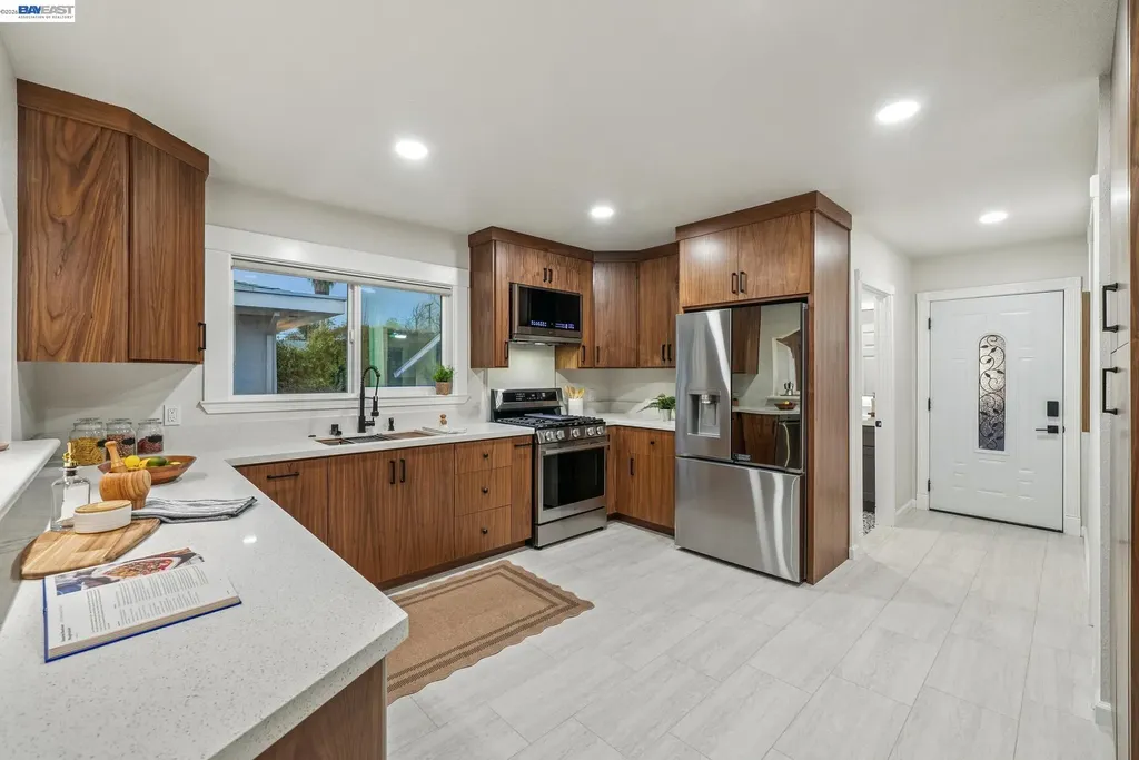 330 Melven Court San Leandro CA 94577