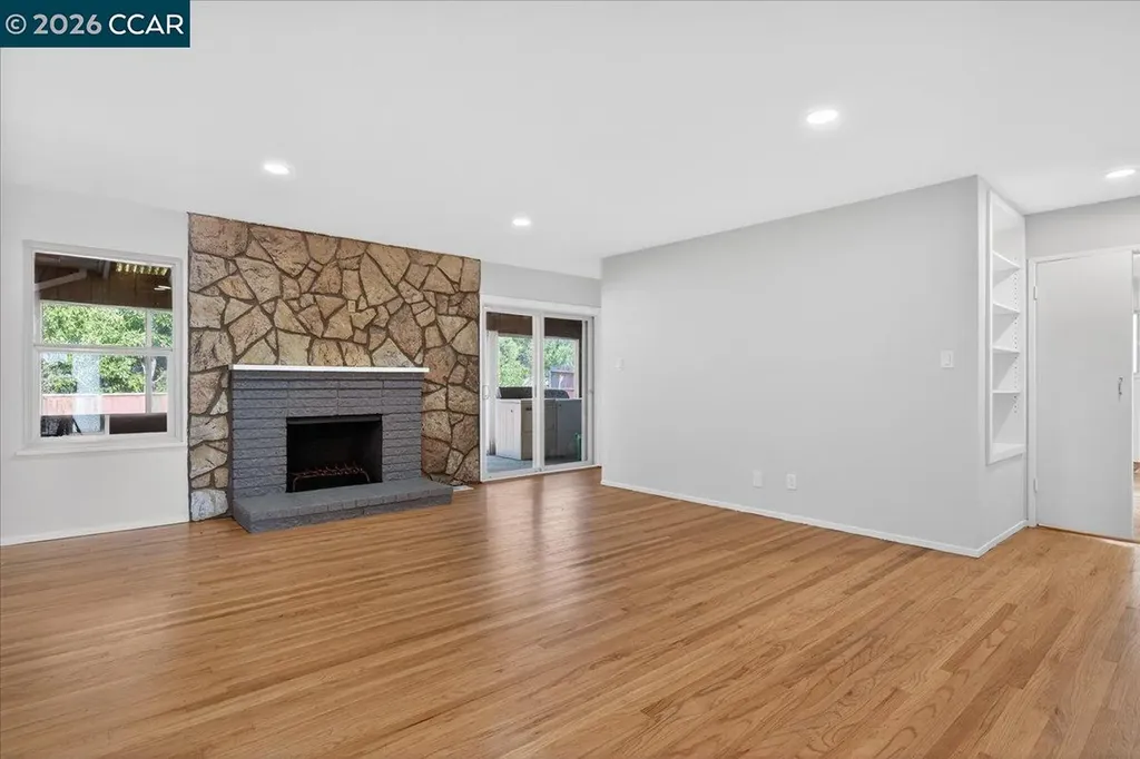 1374 Santa Clara Street Richmond CA 94804