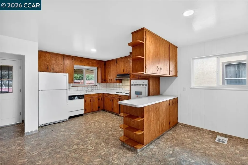 1374 Santa Clara Street Richmond CA 94804