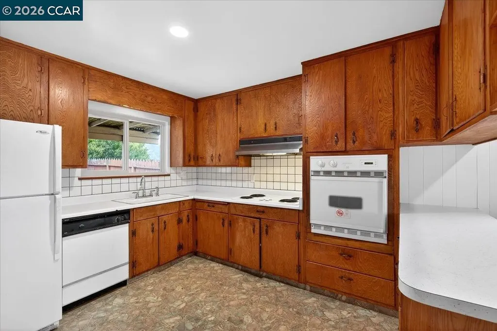 1374 Santa Clara Street Richmond CA 94804