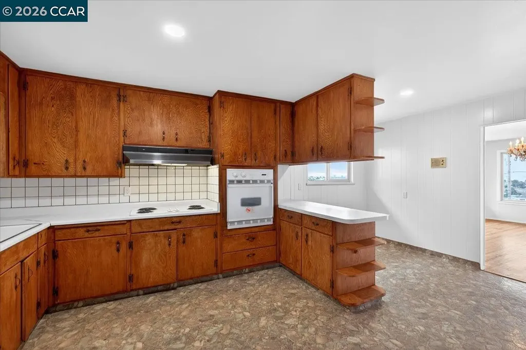 1374 Santa Clara Street Richmond CA 94804