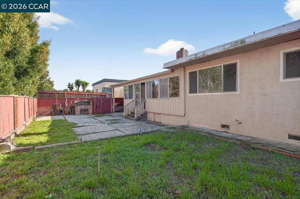 1374 Santa Clara Street Richmond CA 94804