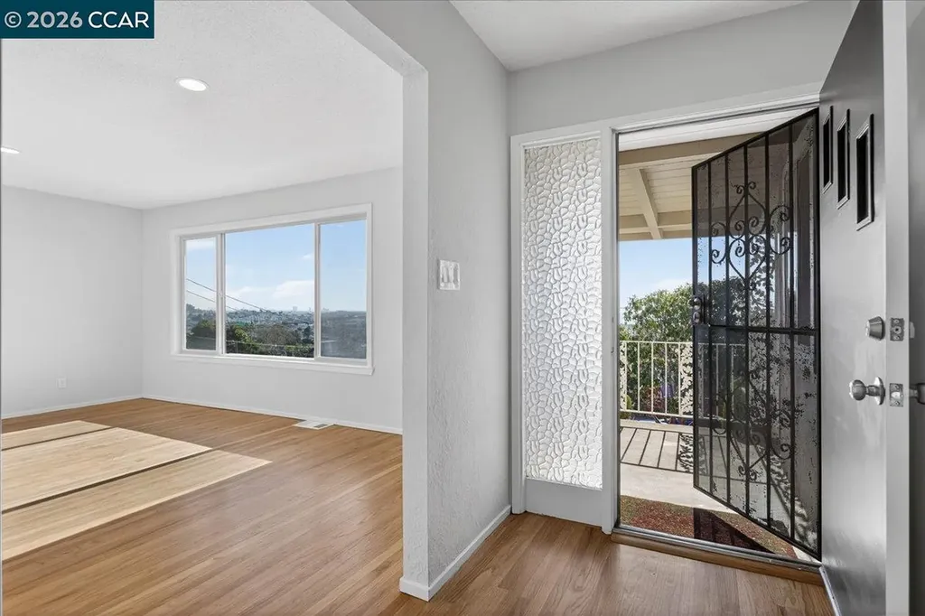 1374 Santa Clara Street Richmond CA 94804