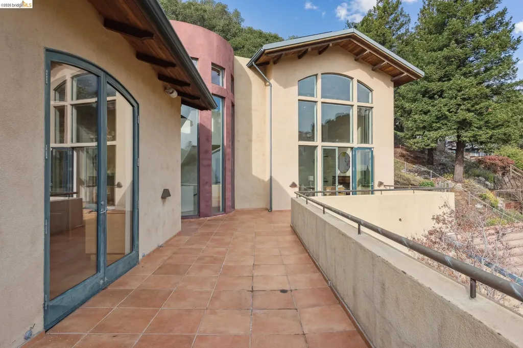 150 Vicente Road Berkeley CA 94705