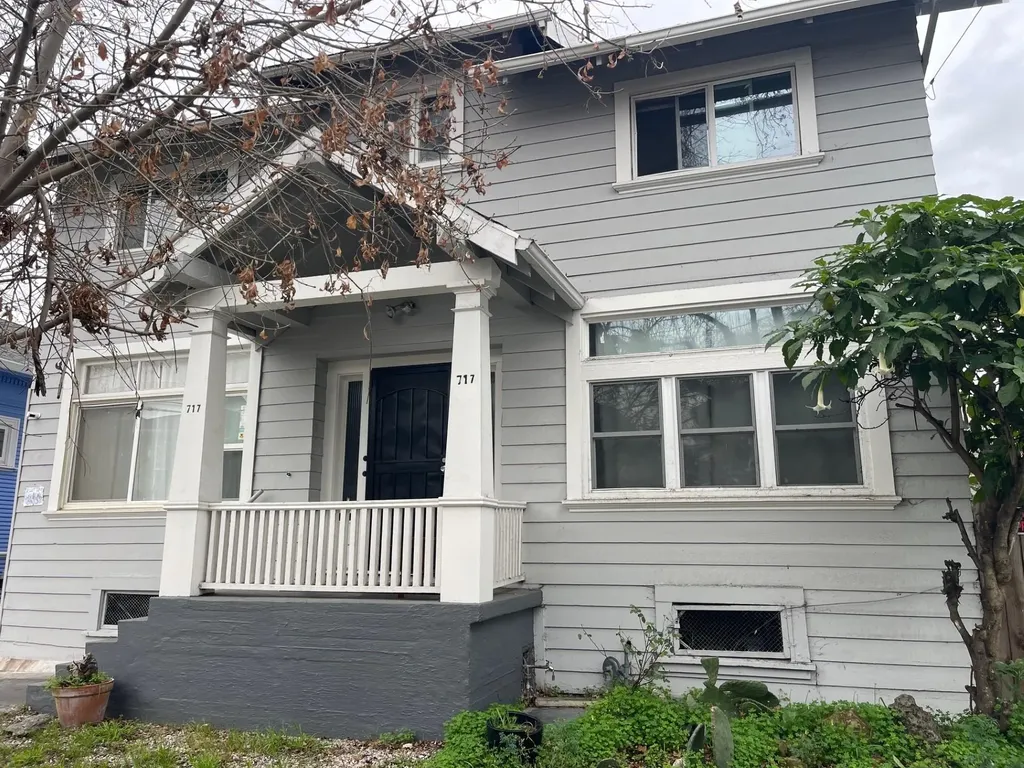 717 Brockhurst Street Oakland CA 94609