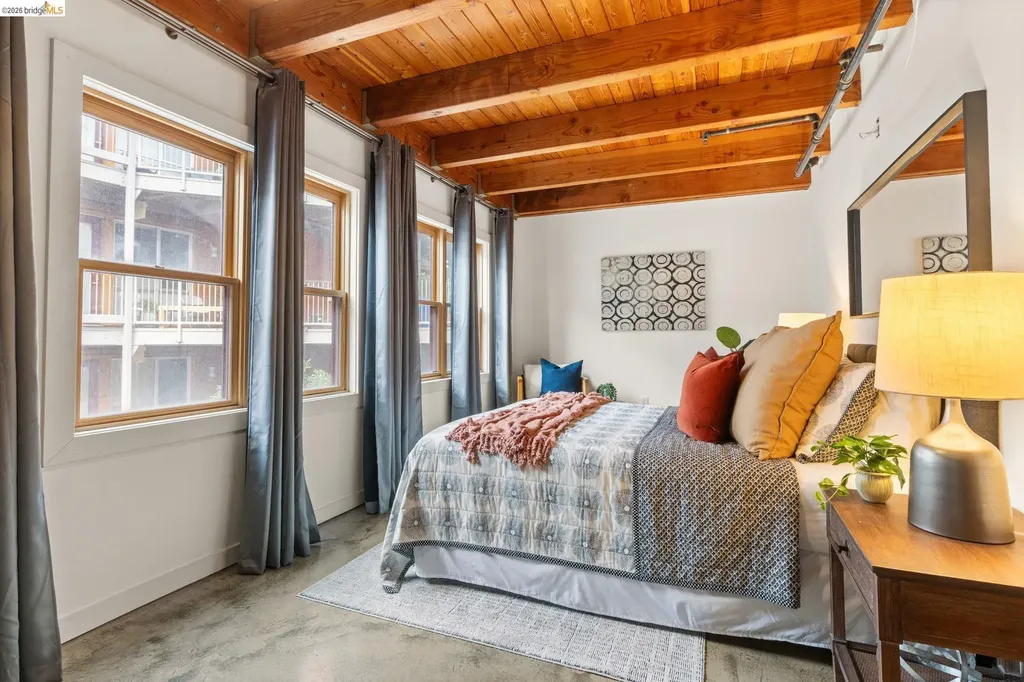 2875 Glascock Street Oakland CA 94601