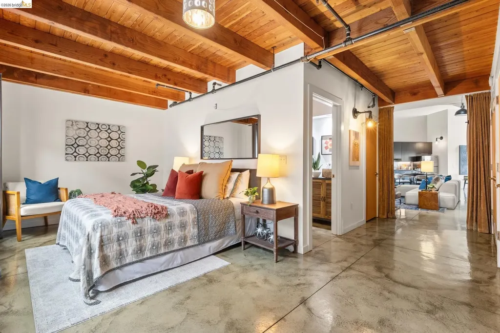 2875 Glascock Street Oakland CA 94601