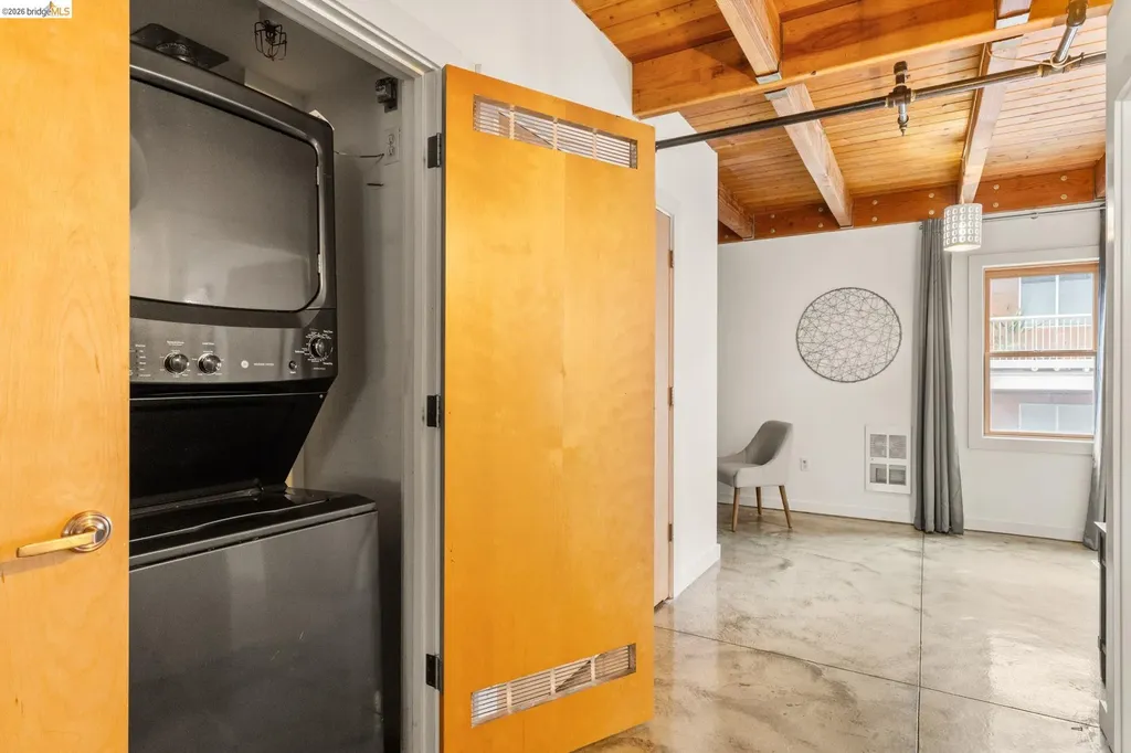 2875 Glascock Street Oakland CA 94601
