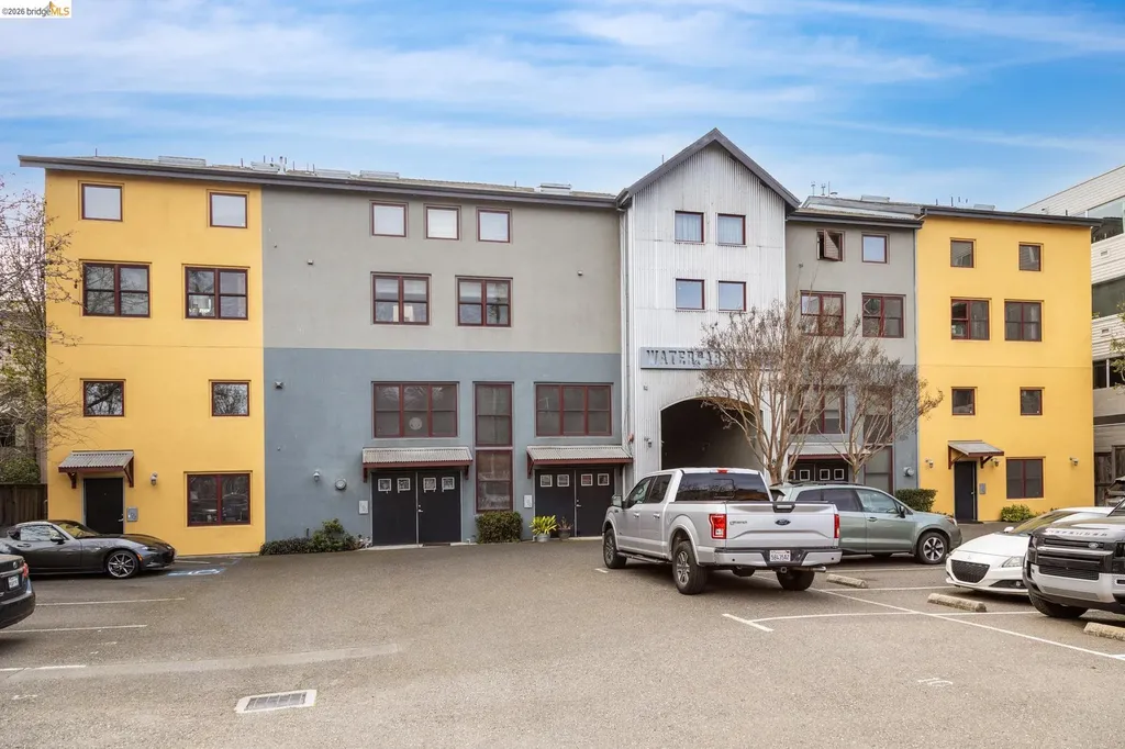 2875 Glascock Street Oakland CA 94601