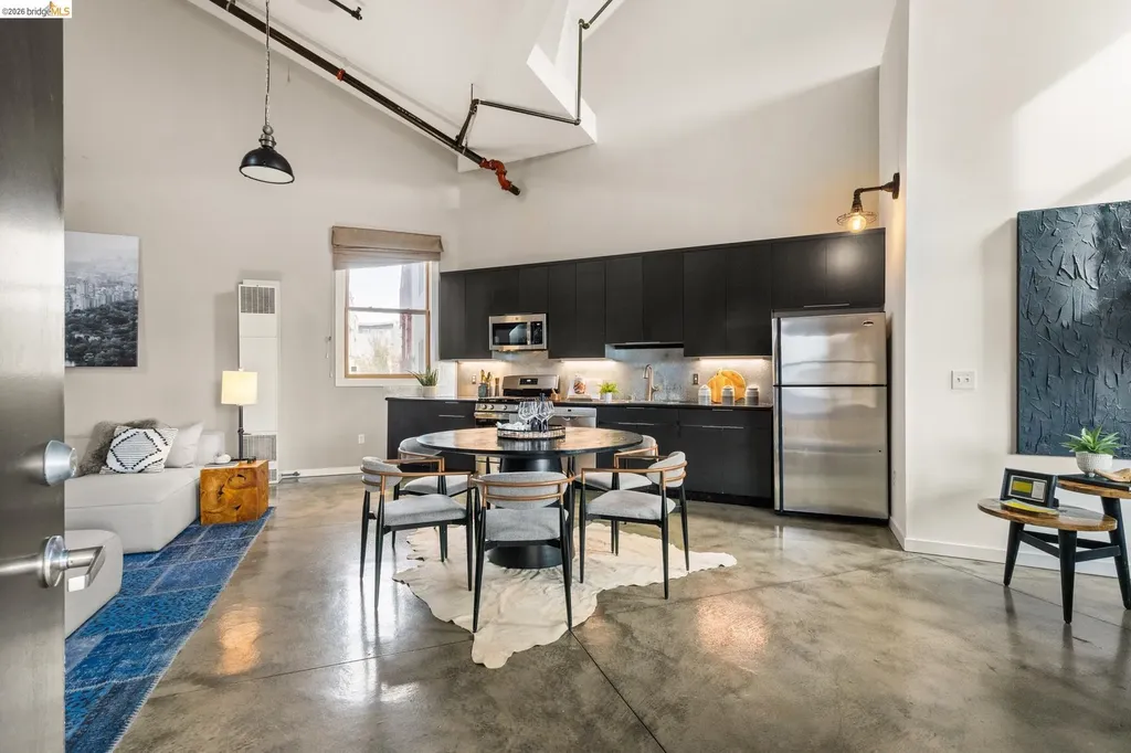 2875 Glascock Street Oakland CA 94601