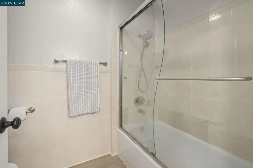 322 Hanover Avenue Oakland CA 94606