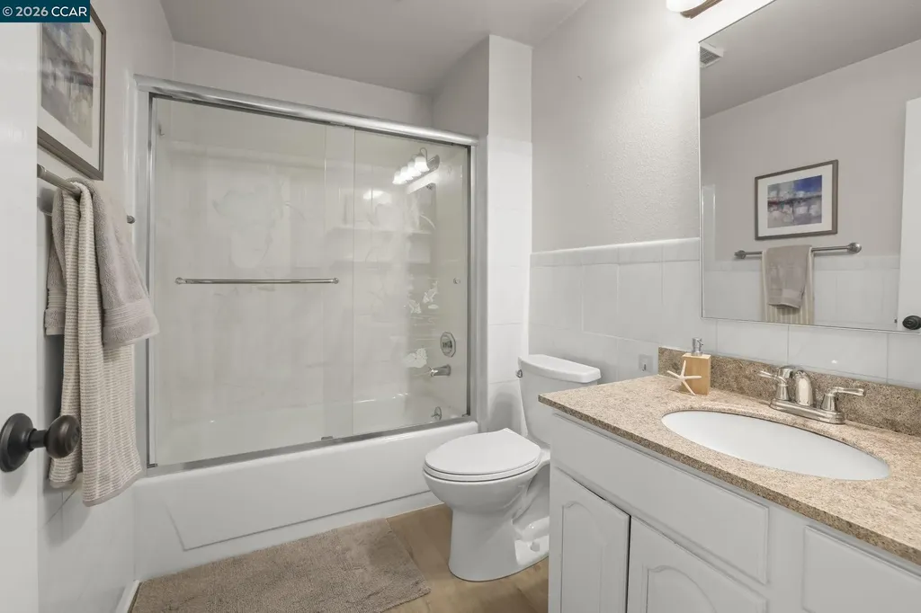 322 Hanover Avenue Oakland CA 94606
