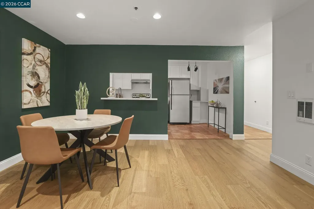 322 Hanover Avenue Oakland CA 94606