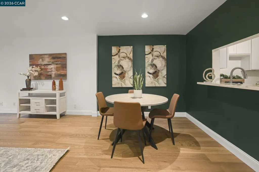 322 Hanover Avenue Oakland CA 94606