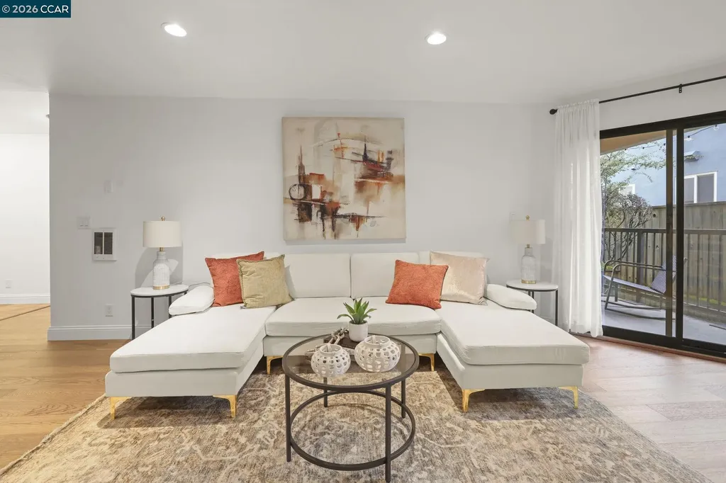 322 Hanover Avenue Oakland CA 94606