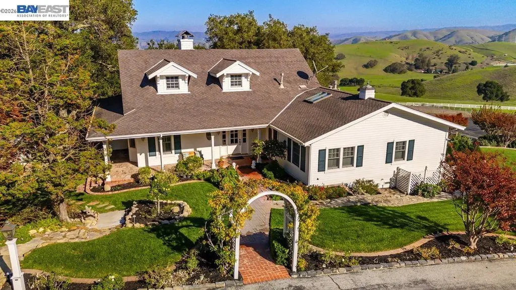 5280 Sheridan Road Sunol CA 94586