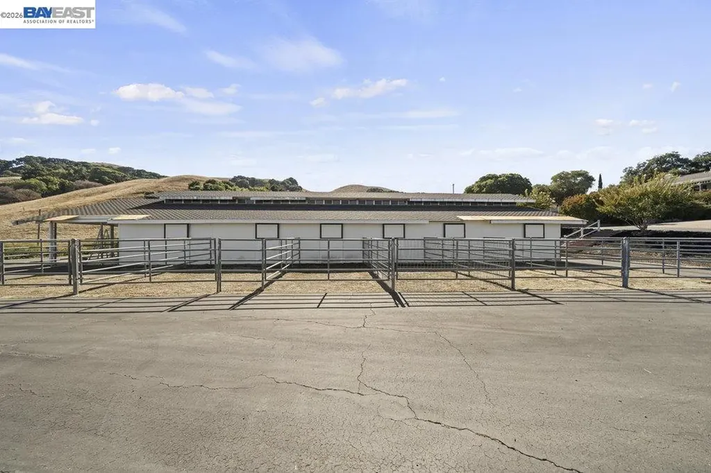 5280 Sheridan Road Sunol CA 94586