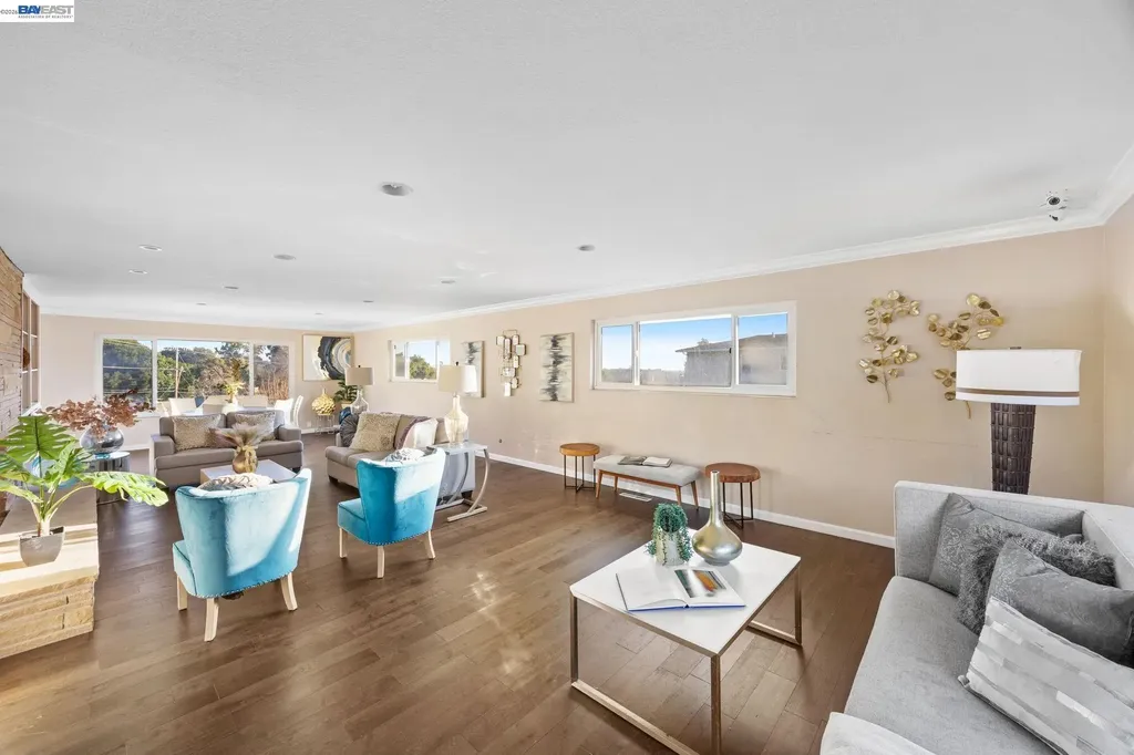 2245 Sol Street Castro Valley CA 94578