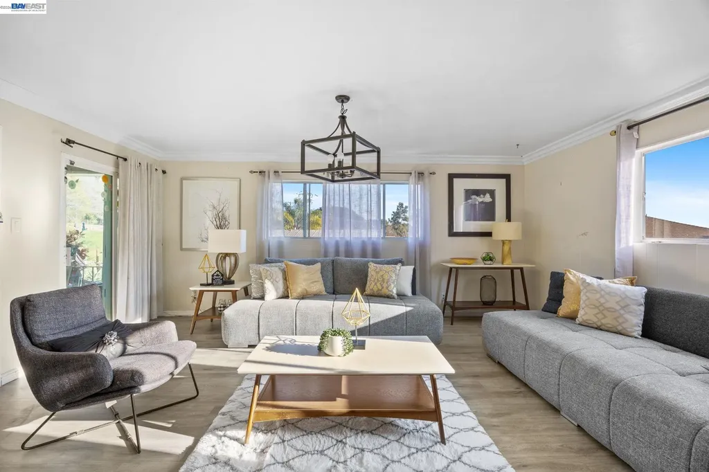 2245 Sol Street Castro Valley CA 94578