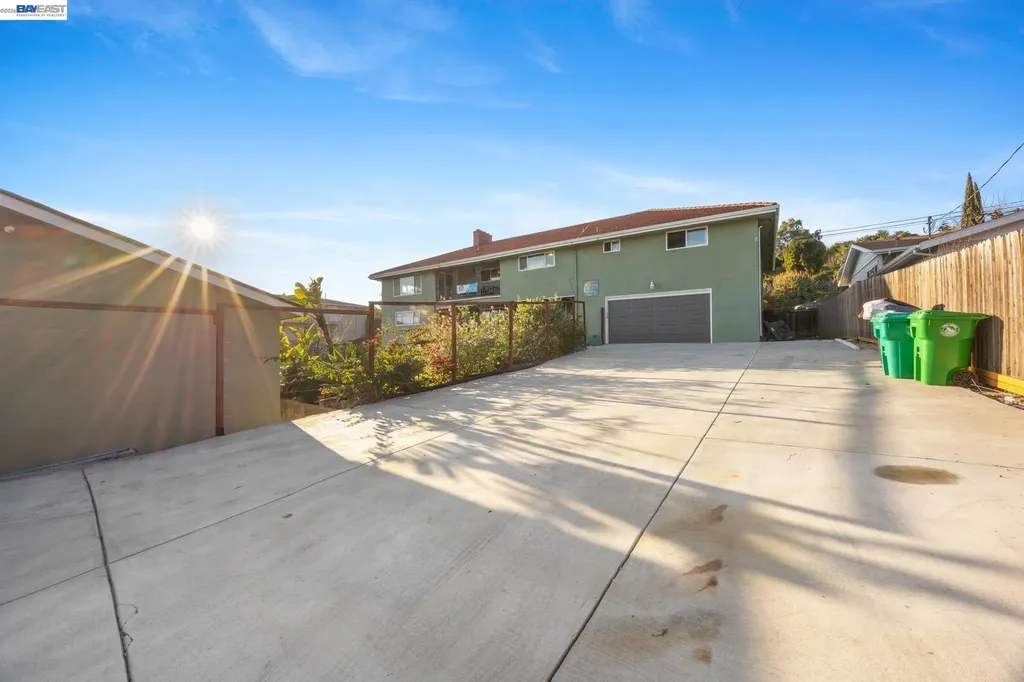 2245 Sol Street Castro Valley CA 94578