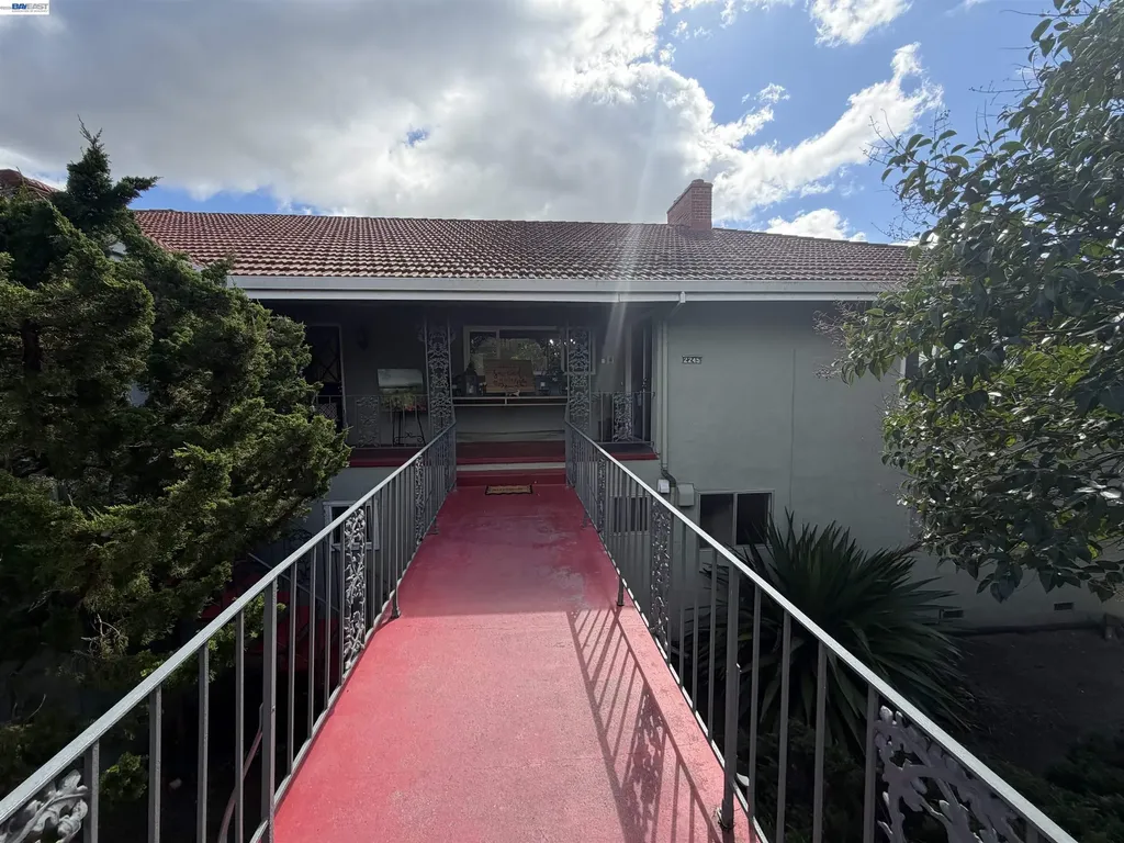 2245 Sol Street Castro Valley CA 94578