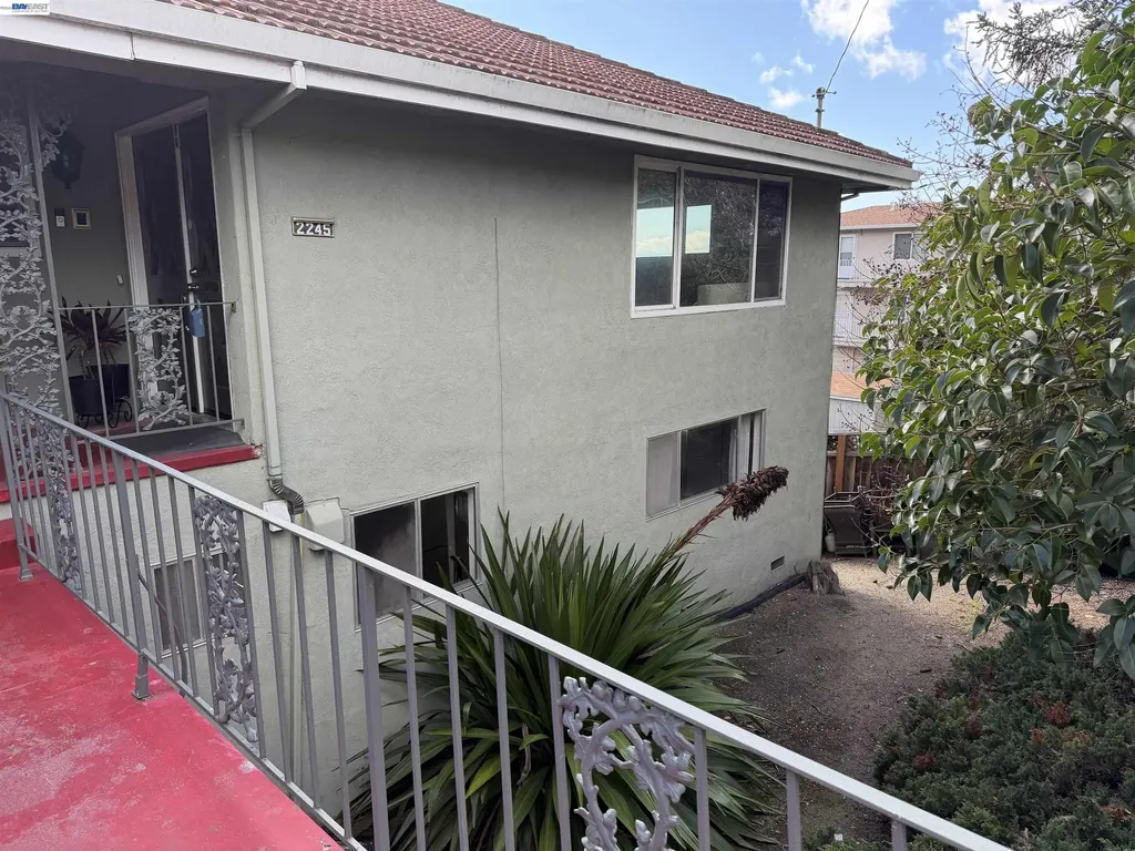 2245 Sol Street Castro Valley CA 94578